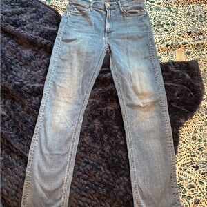 MOTHER Mid Rise Dazzler Ankle Fray Jeans in Blue